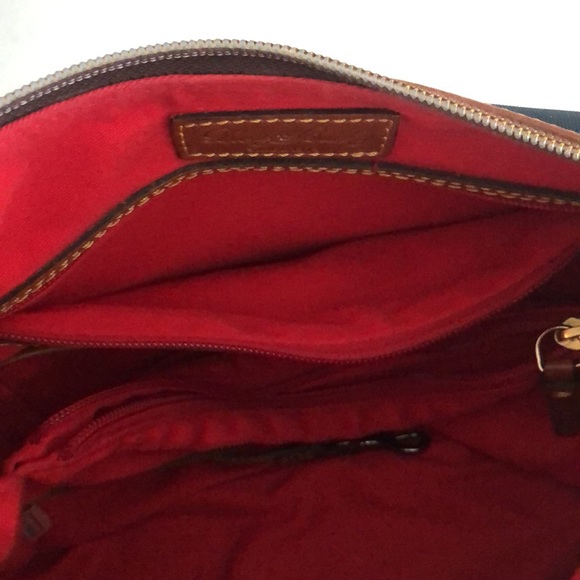 Dooney & Bourke purse. In great condition. - Picture 6 of 7
